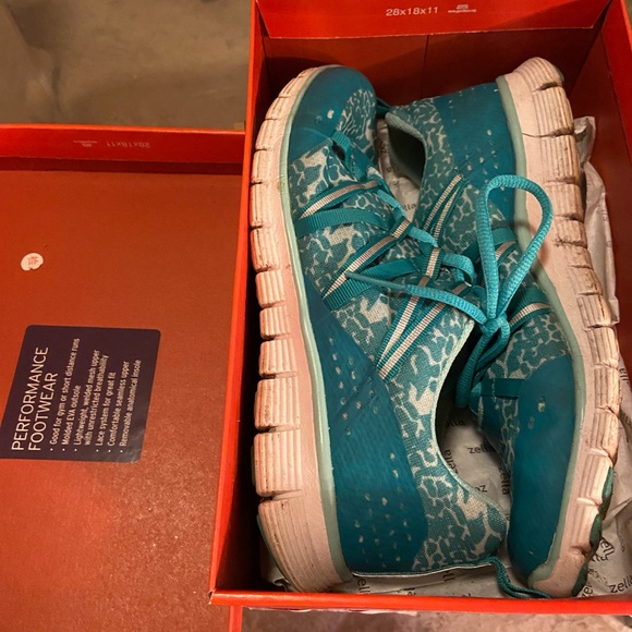 Zella Shoes Zella Athletic Style Shoe 8 Poshmark